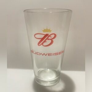 Vintage red script “B” and gold crown. Excellent/like new condition.